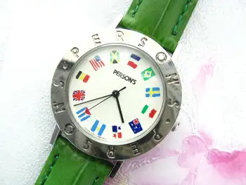 Подержанные японские кварцевые часы унисекс “Национальные флаги разных стран”.